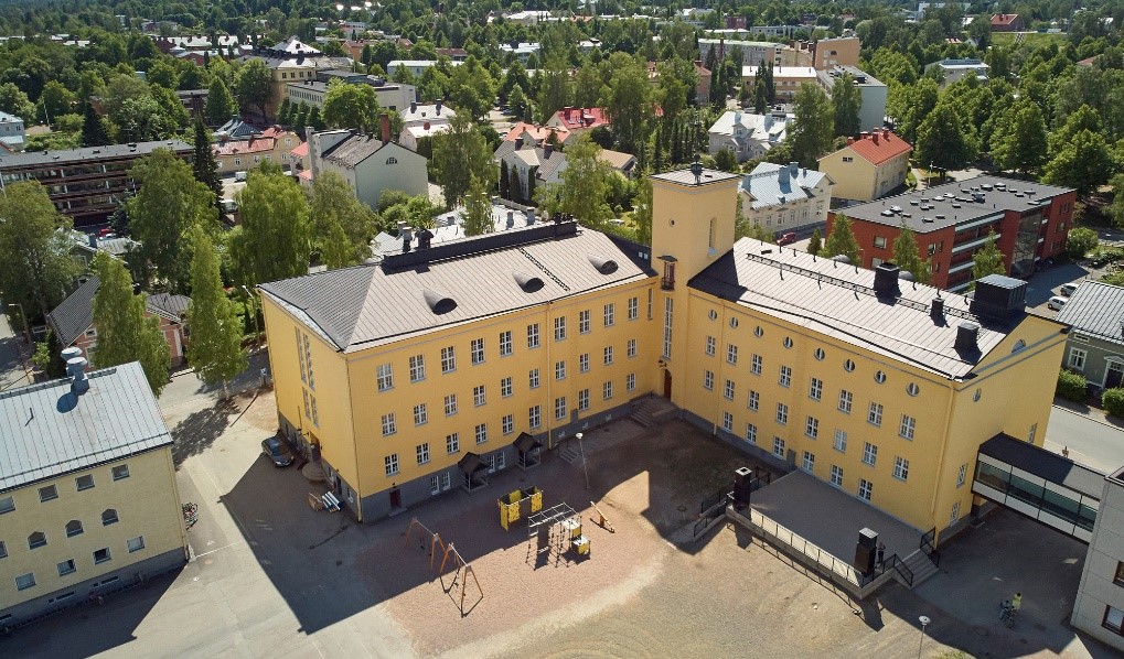 CapMan Real Estate ostaa Seminaarin koulun Hämeenlinnan keskustassa