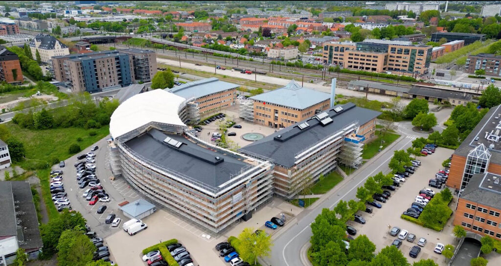 Halfway milestone for solar roof project in Glostrup